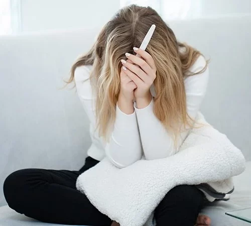 kisirlik-e Kısırlık (İnfertilite) Sorunu Yaşayan Kadın