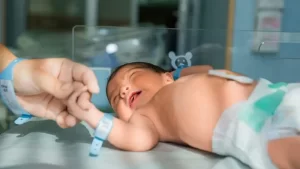 Konjenital Kalp Hastalığı Olan Yenidoğan Bebek