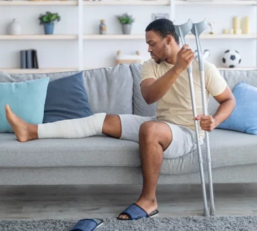 kirik-kaynamamasi-m kırık bacaklı adam