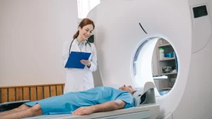 İlaçlı tomografi işlemi