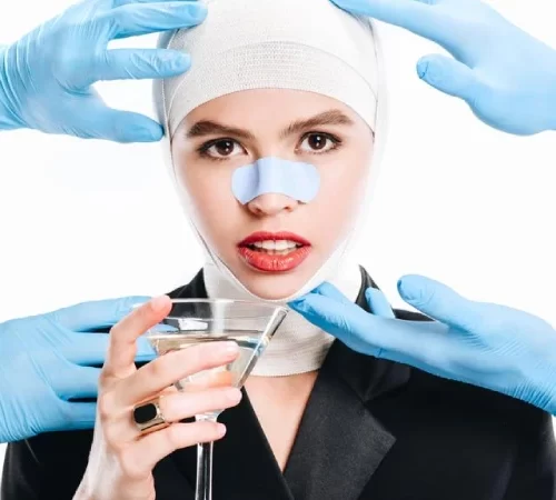 plastik cerrahi şehir efsaneleri doktor elleri ve kafası bandajlı kadın