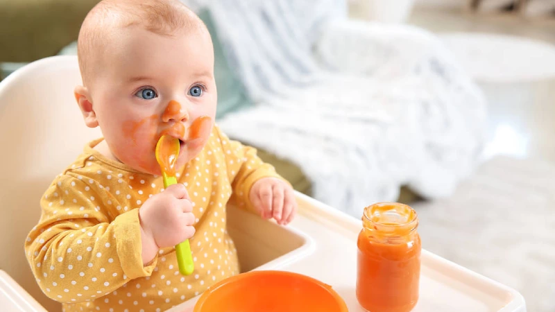 Bebeklerde ek gıdaya geçiş dönemi