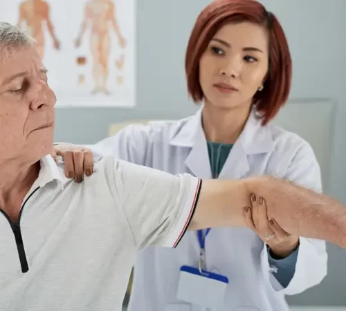 yatarak-fizik-tedavi-m yatarak fizik tedavi gören adam