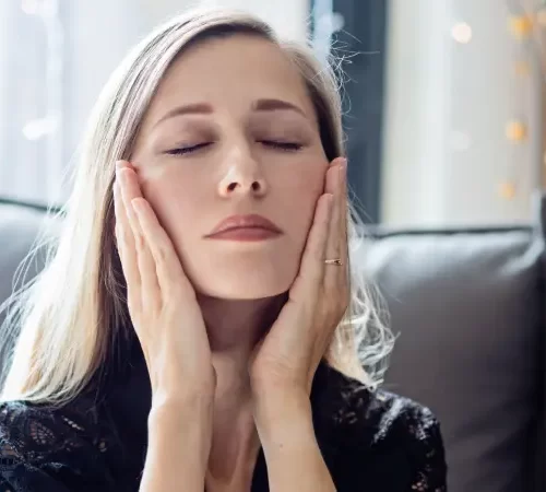 altin-igne-sonrasi-dikkat-edilmesi-gerekenler-m Altın İğne Sonrası Dikkat Edilmesi Gerekenler