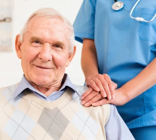 Benign Prostat Hiperplazisi Nedir? Belirtileri - yaşlı hasta ve doktor