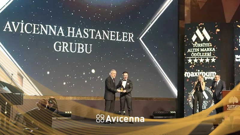 The 7th Turkey Golden Brand Awards once again selected Avicenna Hospitals Group - the moment of receiving the award.