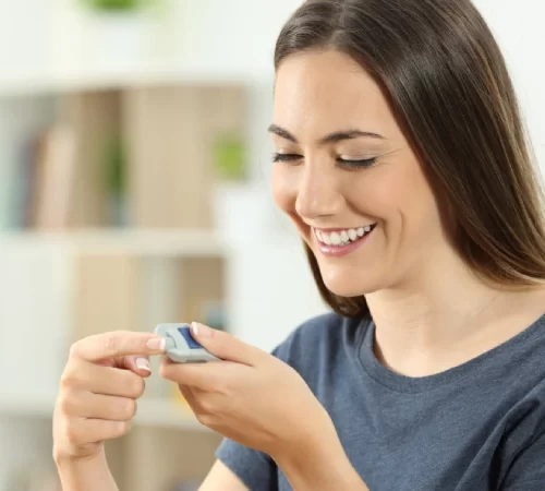 Diyabet Hastaları Ne Kadar Karbonhidrat Tüketmeli?  - insülini düzelmiş kadın