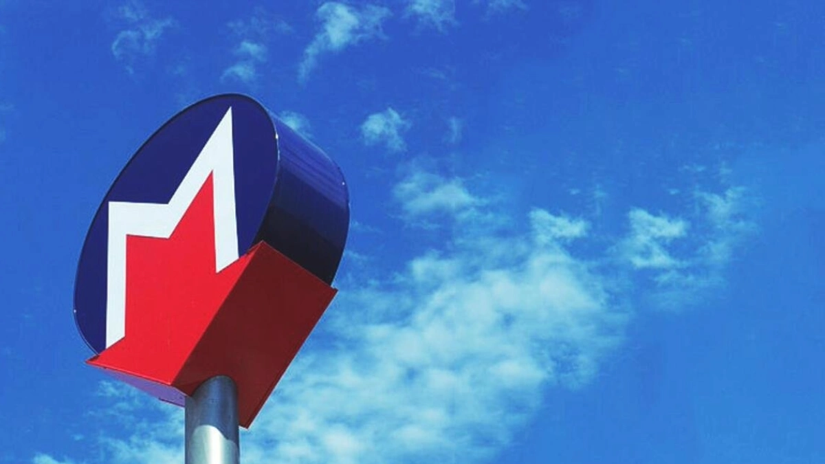 Bus and Metro Stops Near Avicenna International Hospital