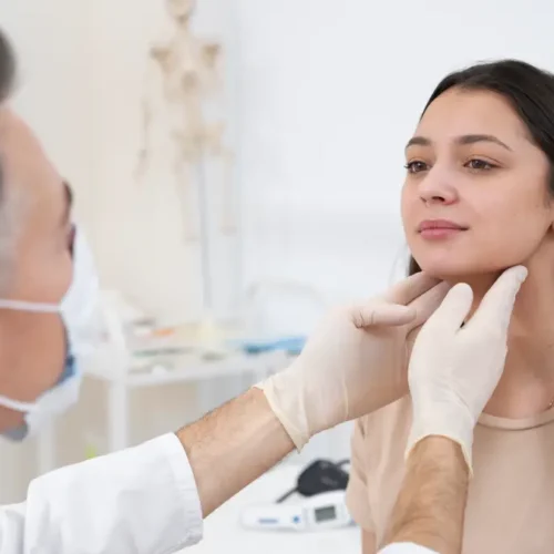 turkiyede-bademcik-ameliyati-tonsillektomi-g Türkiye'de Bademcik Ameliyatı