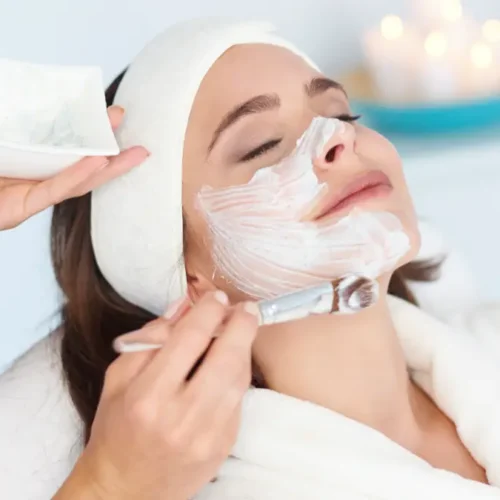 hydrafacial-cilt-bakimi Hydrafacial Cilt Bakımı ile Derinlemesine Temizlik ve Nem