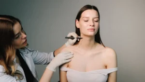 لیفت گردن و جوانسازی خط فک در ترکیه